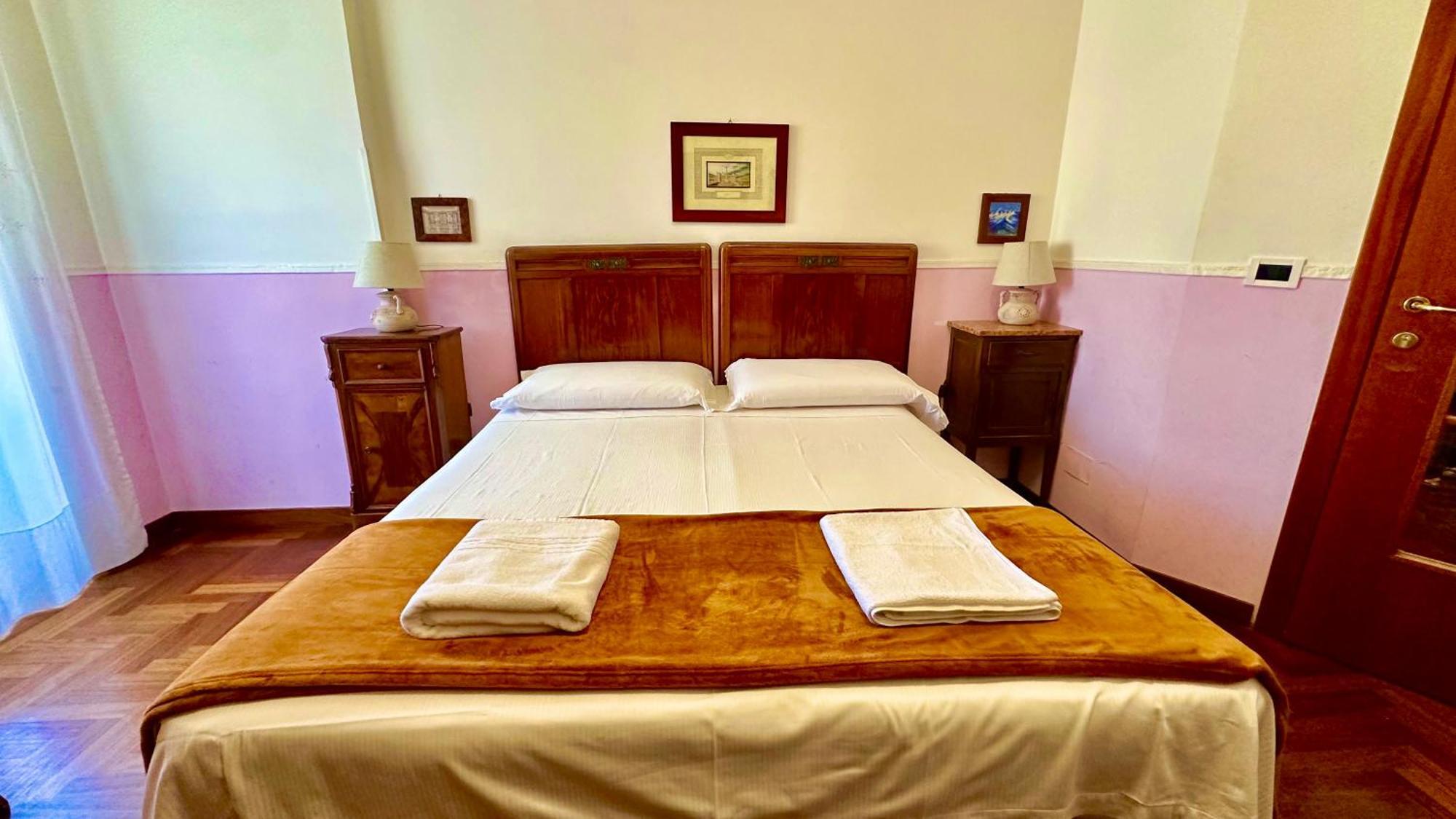 Pardis Guest House โรม ภายนอก รูปภาพ