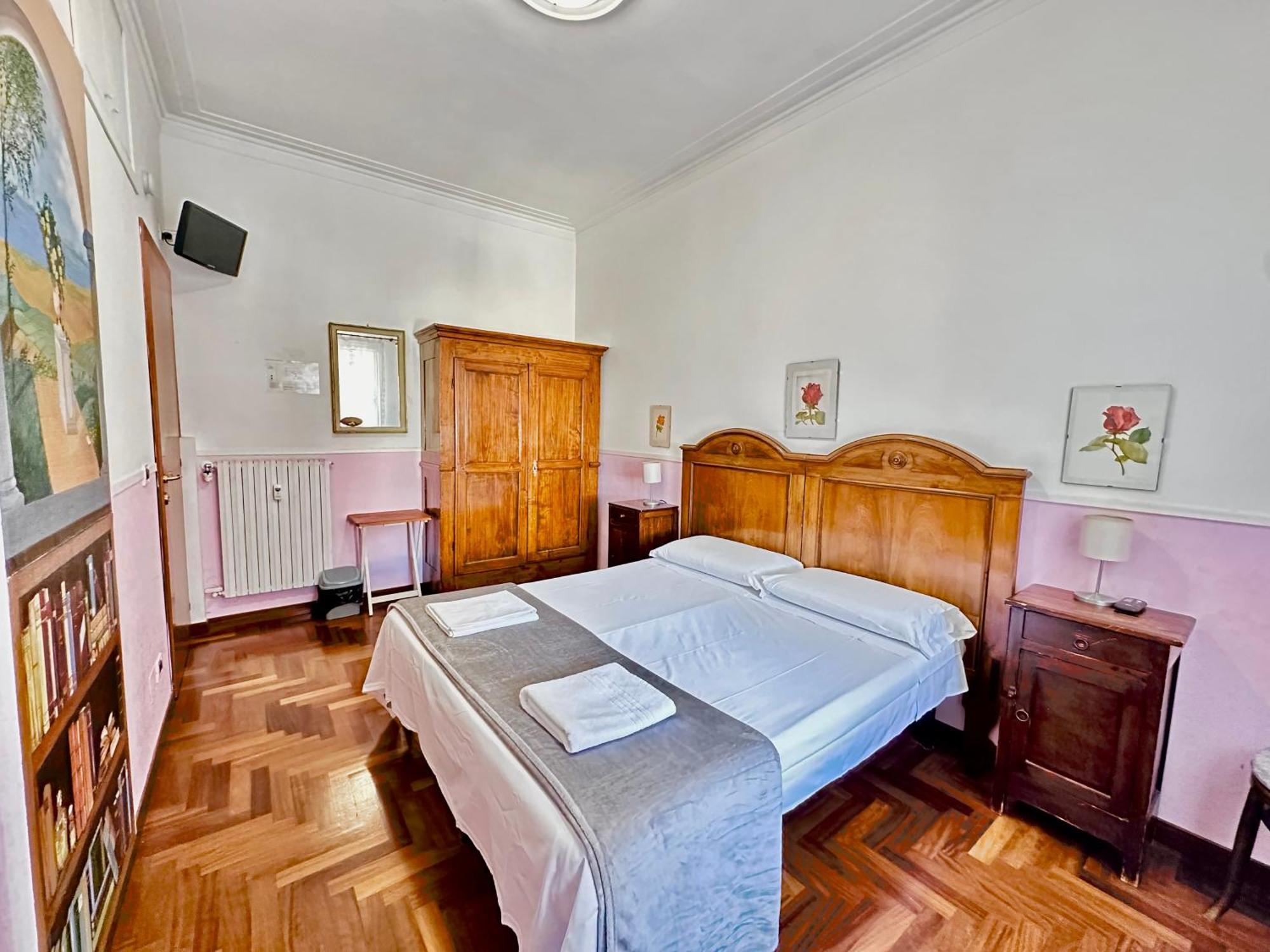Pardis Guest House โรม ภายนอก รูปภาพ