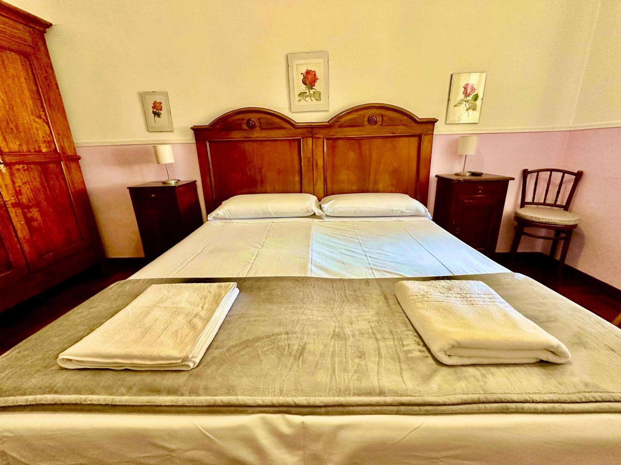 Pardis Guest House โรม ภายนอก รูปภาพ