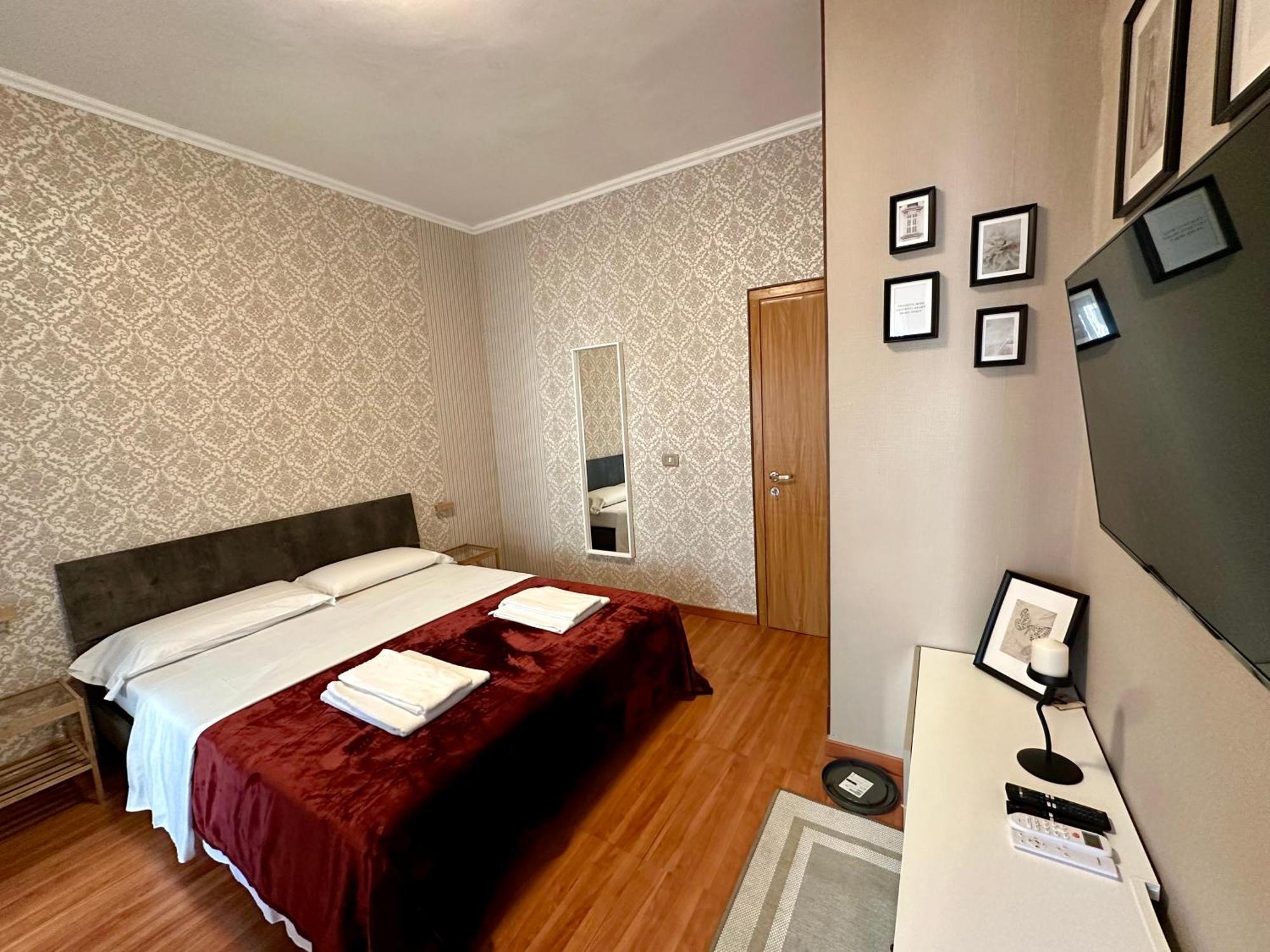 Pardis Guest House โรม ภายนอก รูปภาพ